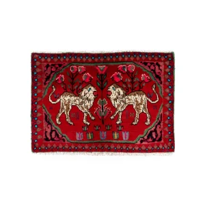 Red lion design carpet backres